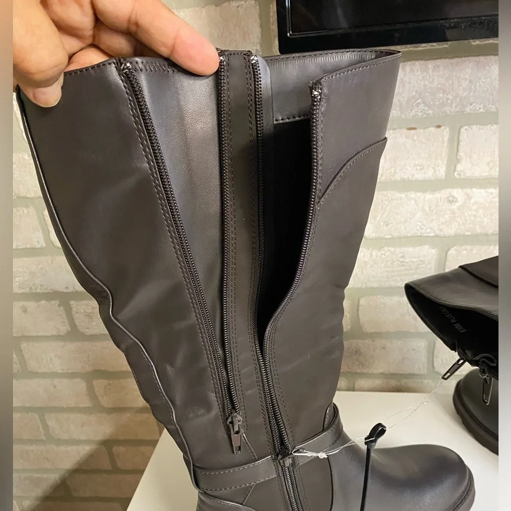 Easy Street Brown Knee-High Women's Boots 6 1/2 Plus Calf